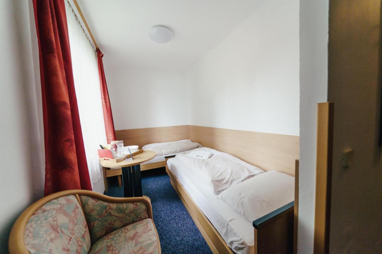 Gaestehaus Frank Hotel Velden am Wörthersee Exterior foto
